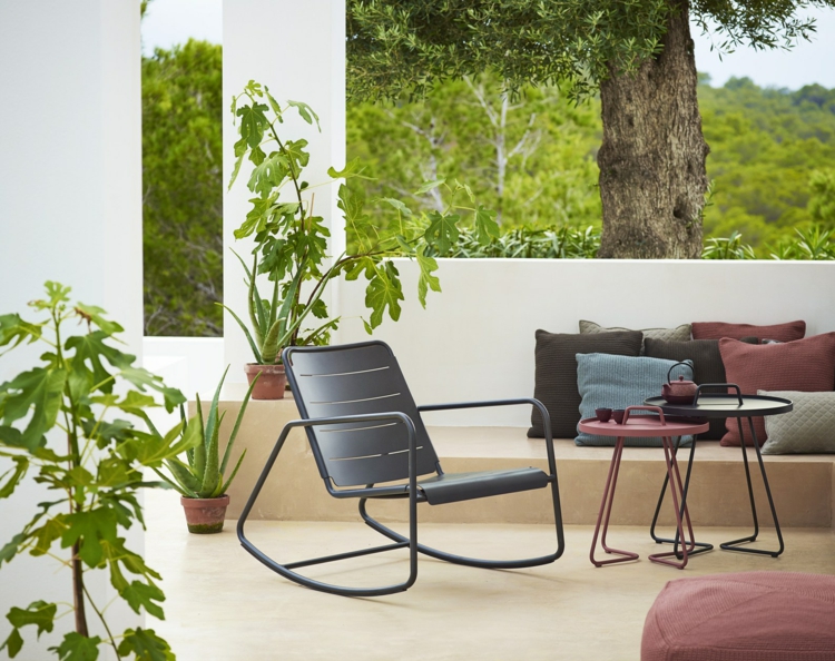 mobilier de jardin design fateuil-métal-noir-table-ronde-métal