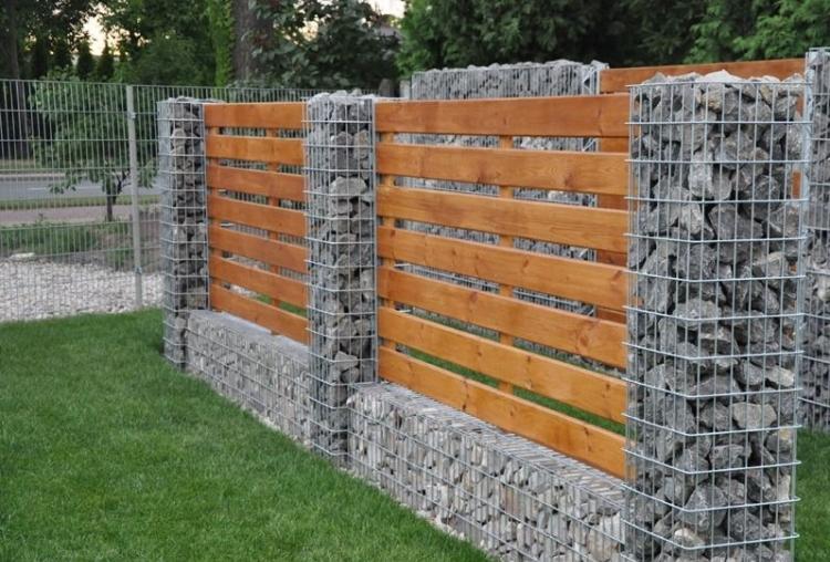 mur gabion clôture bois claire-voie 2 en 1 pelouse jardin tondue