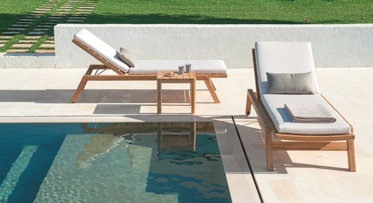 salon de jardin moderne –ethimo-costes-bain-soleil-teck-coussin-matelas-blanc