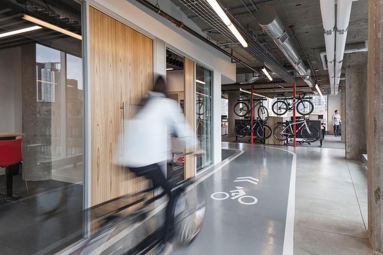accroche-vélo-design-piste-cyclable-locaux-société-amérocaine-chicago