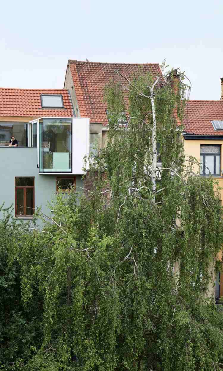 armoire-bois-appartement-moderne-schaerbeek