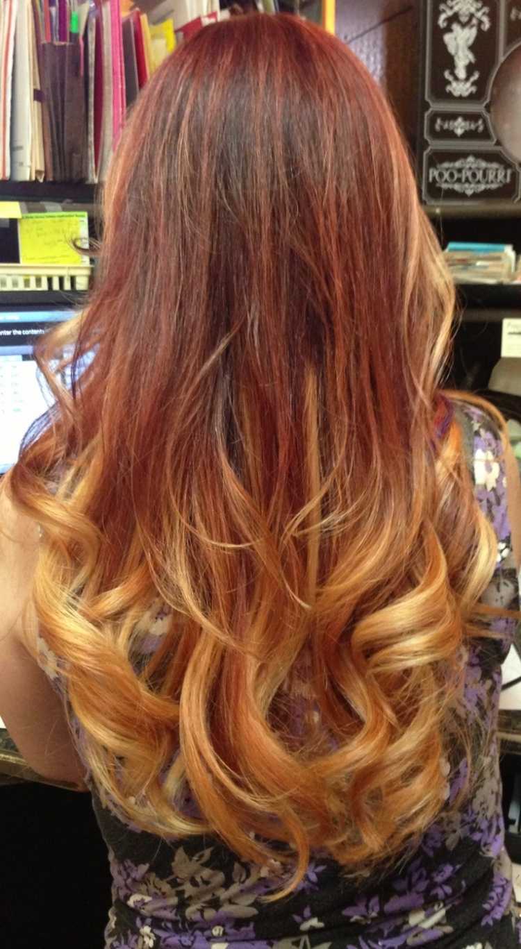 Cheveux couleur caramel : mèches blondes et caramel ou coloration