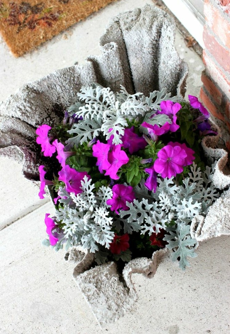 décoration-jardin-pas-cher-fabriquer-béton-coulé-pot-fleurs-original