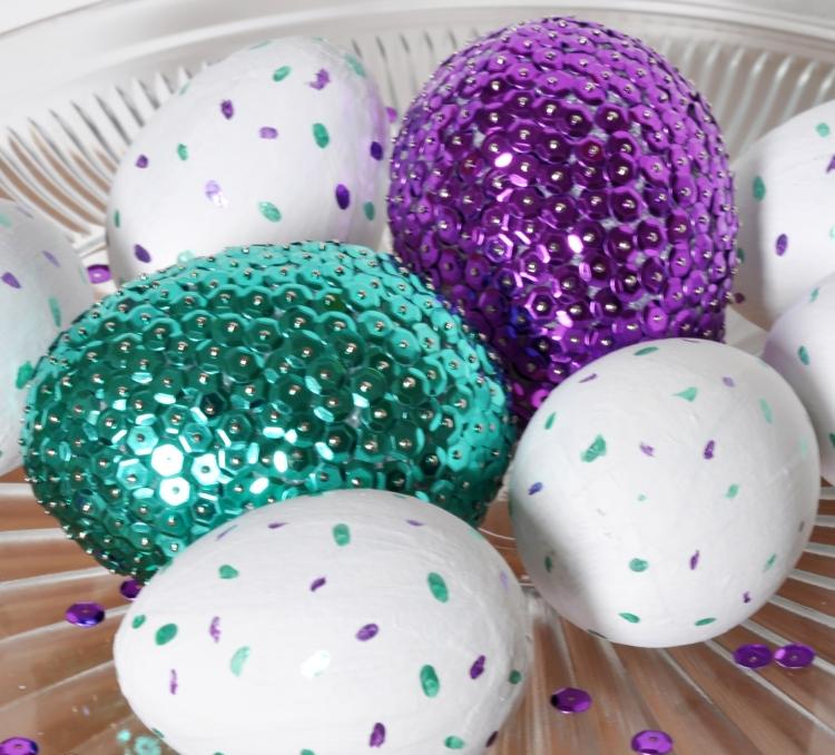 décoration-œufs-pâques-polyester-pailettes-lilas-vert-disco