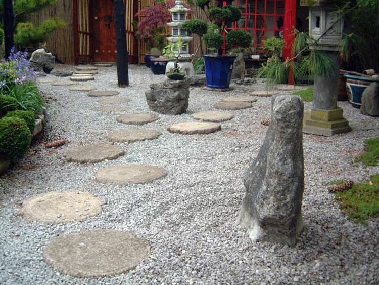 jardin-asiatique-esprit-zen-déco-naturel-pas-japonais-plantes