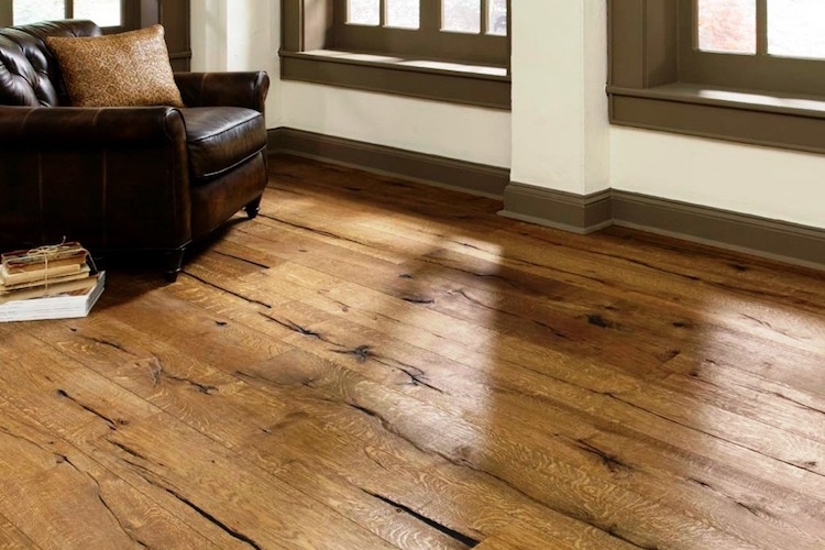 parquet stratifié imitation plancher massif authentique-fissures-apparentes