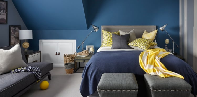 peinture bleu gris tissus-gris-accents-jaunes-chambre-coucher-adulte