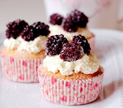 recette de cupcakes végétaliens vanille-glaçage-vegan-framboises