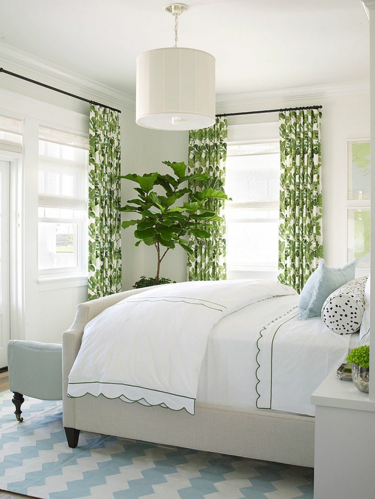 rideaux-chambre-blancs-motifs-verts-décoration-nature-cottage-chic