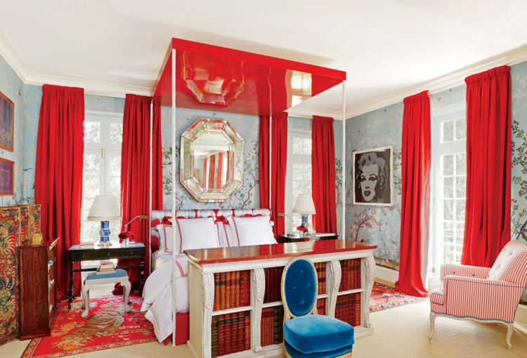 rideaux-chambre-bohème-rouge-écarlate-murs-papier-peint-éclectique