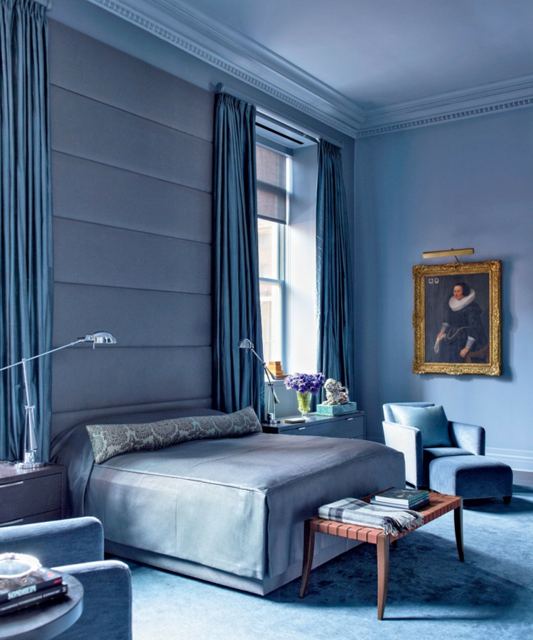 rideaux-chambre-soie-bleu-sérénité-peinture-murale-meubles-assortis