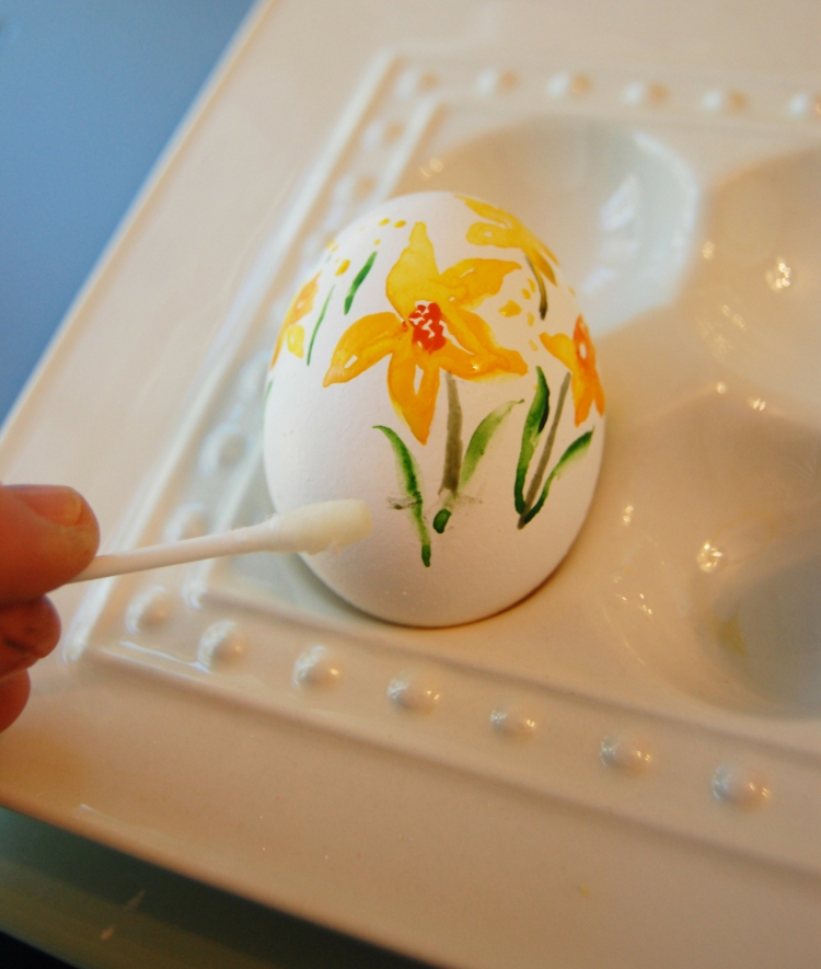 œufs de Pâques décorés -aquarelle-fleur-jonquille-peinture