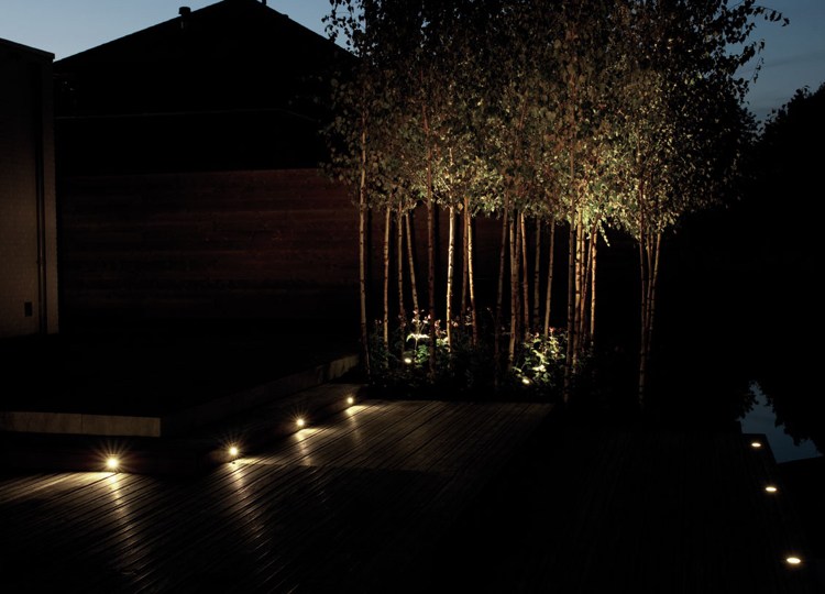 luminaires d’extérieur -spots-led-encastrables-terrasse-bois-composite