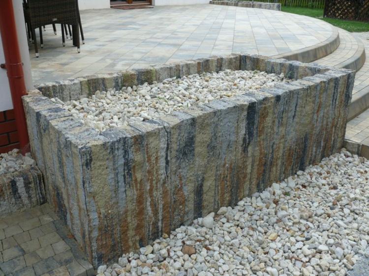 Palissade granit 20 idées pour intégrer la pierre dans le jardin Idées Bordure Jardin