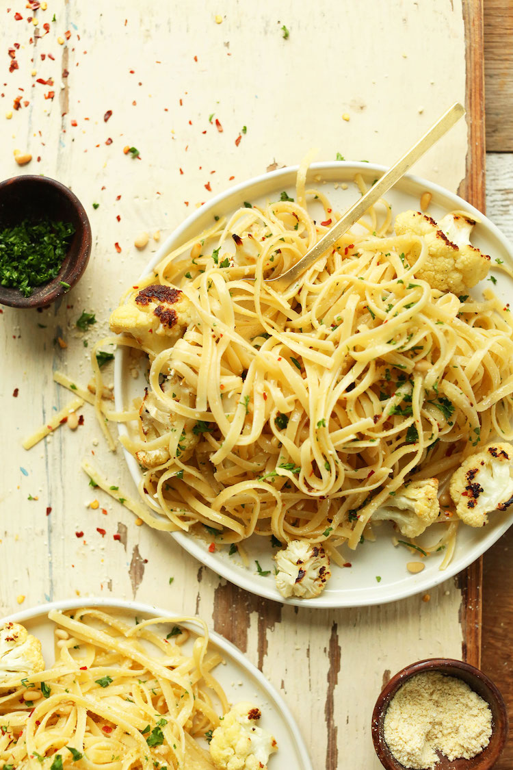 recette vegan facile et rapide 30-minutes-Linguini-chou-fleur-rôti-ail-paprika