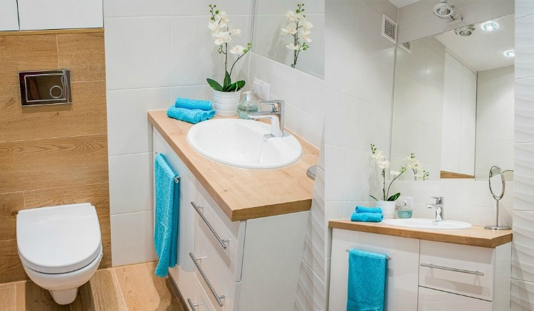 rénovation appartement -salle-bain-bois-blanc-vasque-ronde-cuvette-suspendue