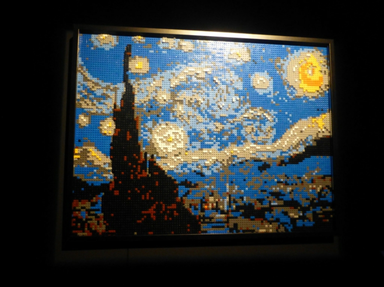 sculpture-Lego-Nathan-Sawaya-Van-Gogh-Nuit-étoilée