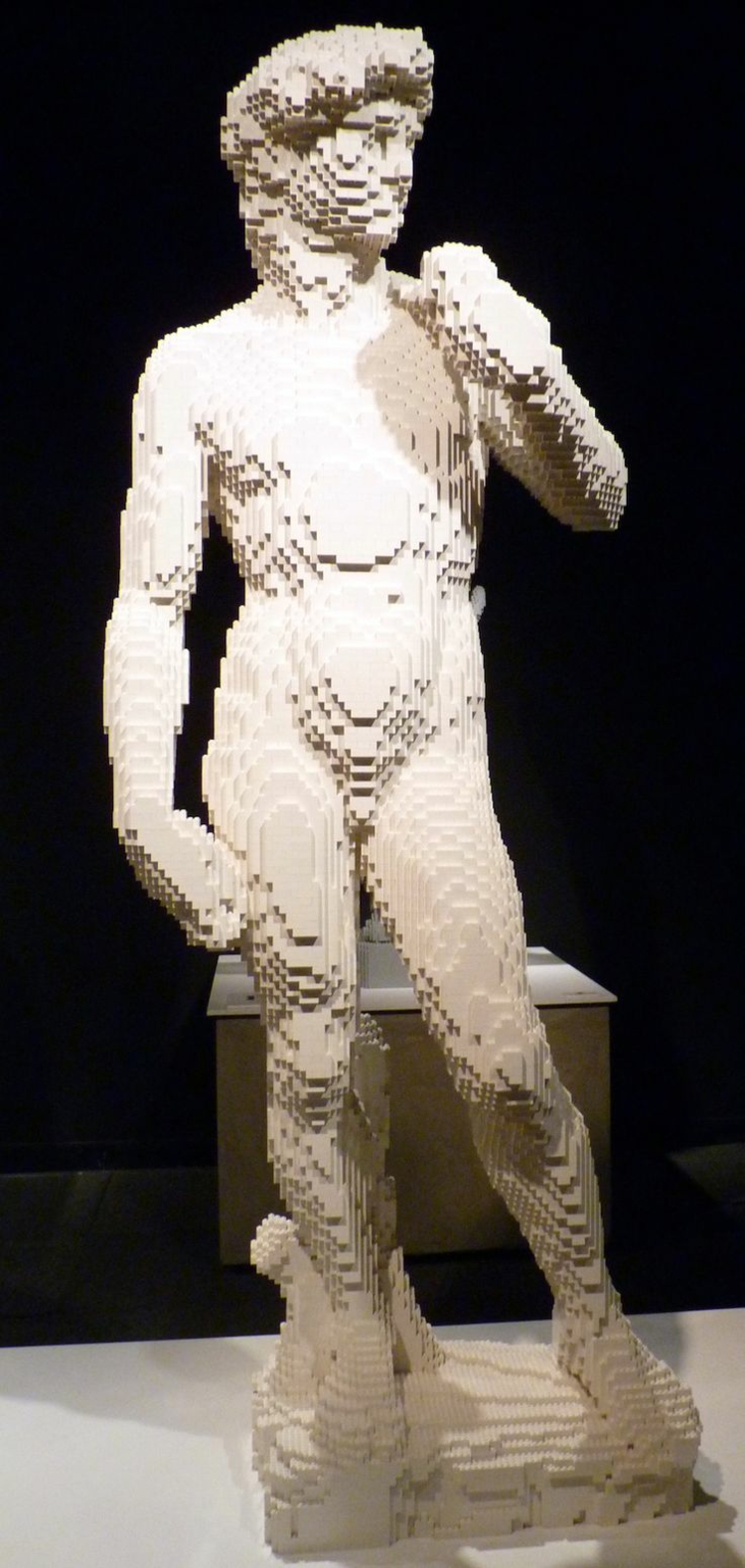 sculpture-Lego-Nathan-Sawaya-sculpture-gecque-David