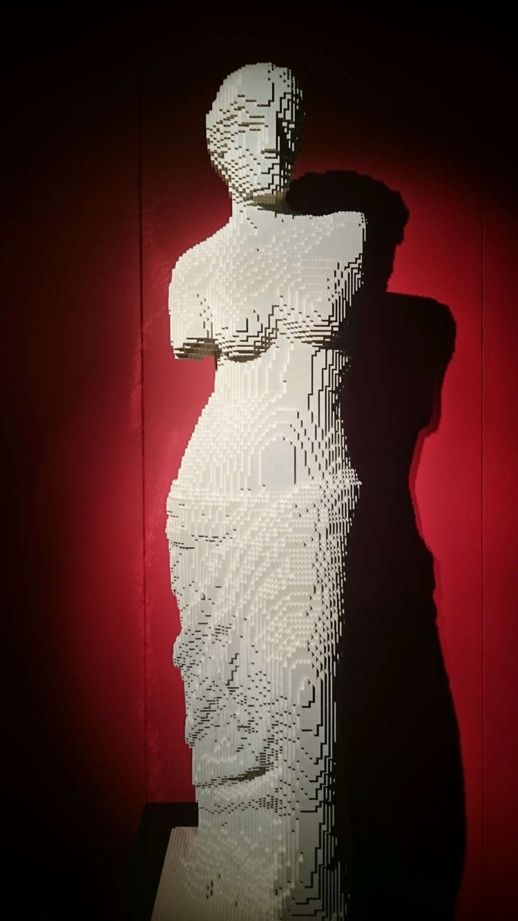 sculpture-Lego-Nathan-Sawaya-statue-Venus-de-Milo