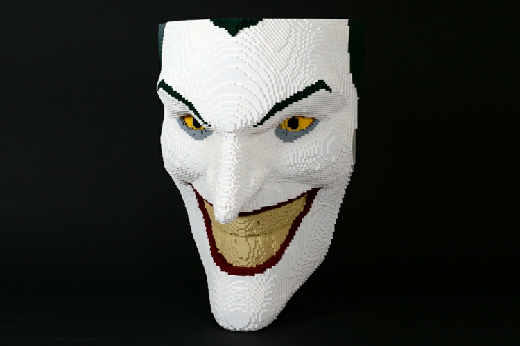 sculpture-Lego-pop-art-Nathan-Sawaya-tête-Joker-Batman