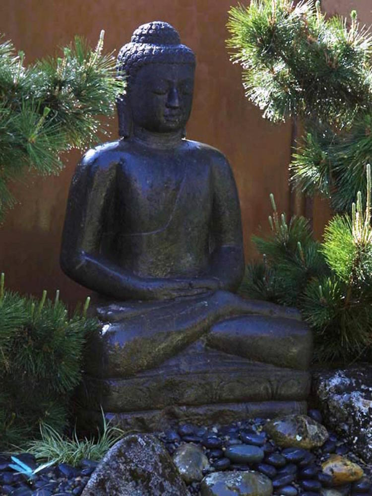 statue-jardin-zen-Bouddha-position-Lotus-mains-mudra-méditation