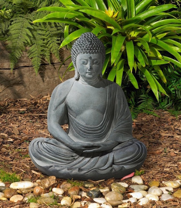 statue-jardin-zen-Bouddha-posture-asana-Lotus-mudra-méditation