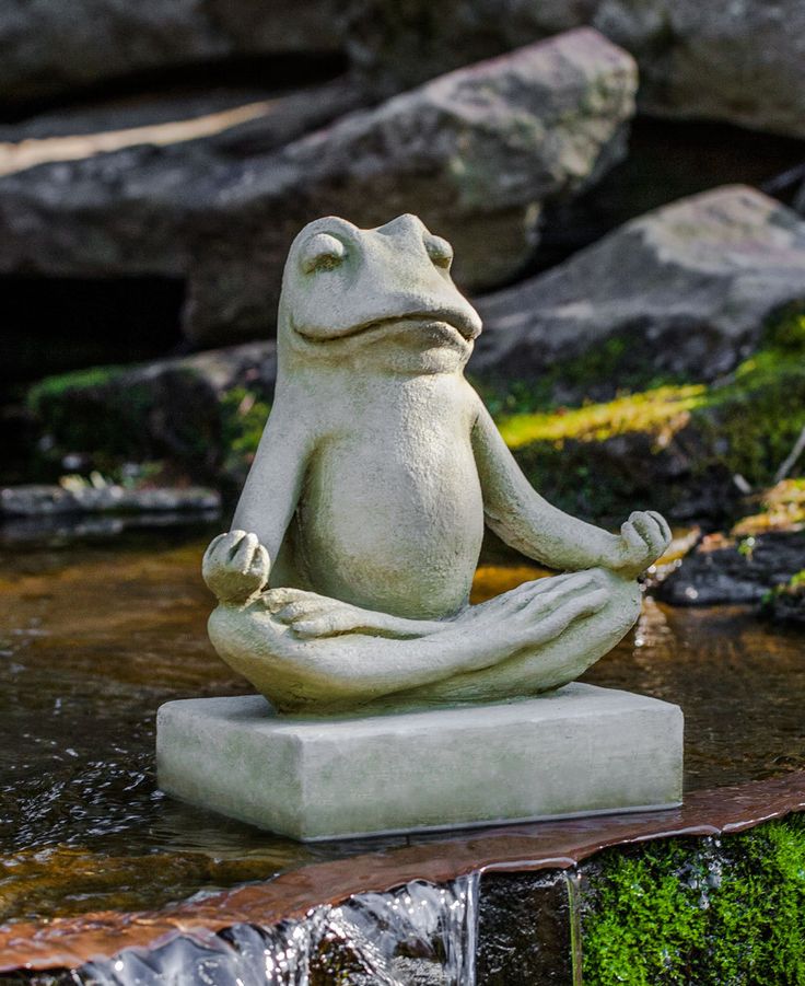 statue-jardin-zen-amusante-grenouille-position-Lotus