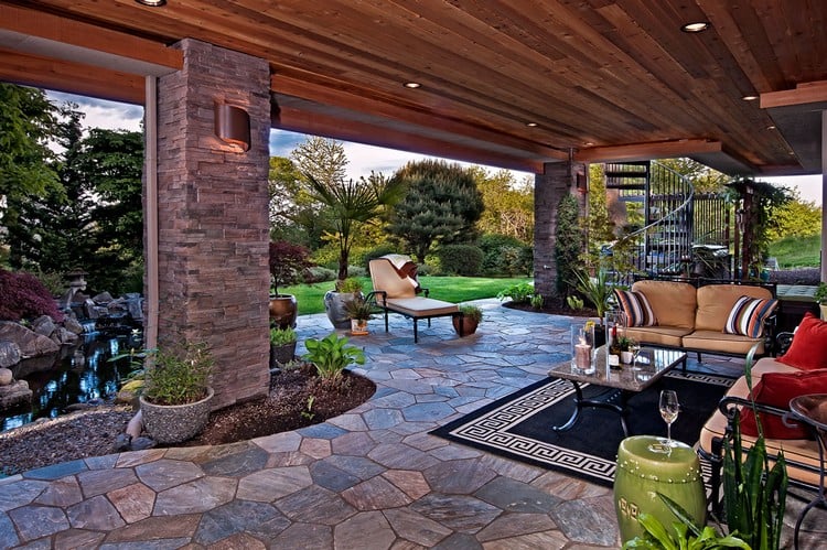 aménagement jardin extérieur vintage-tapis-motif-canapé