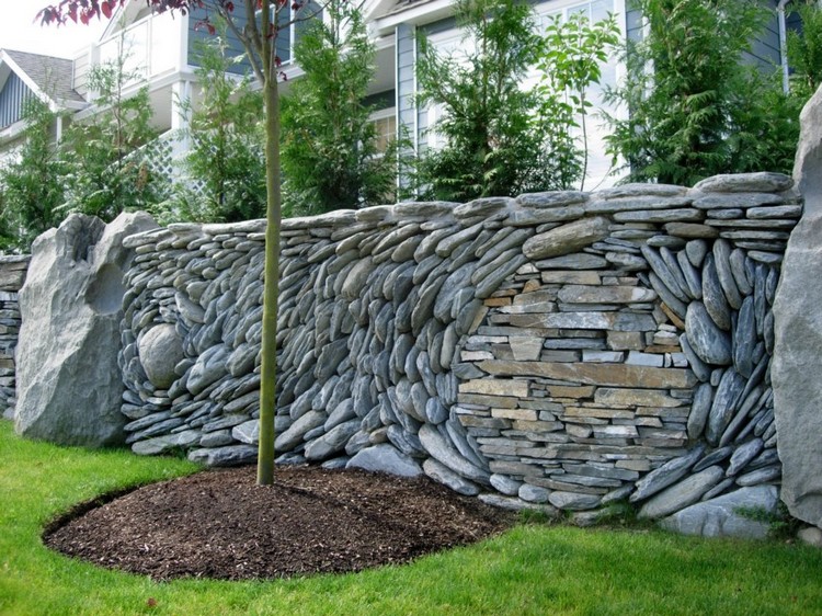 décoration-mur-extérieur-pierre-mosaique-abstraite