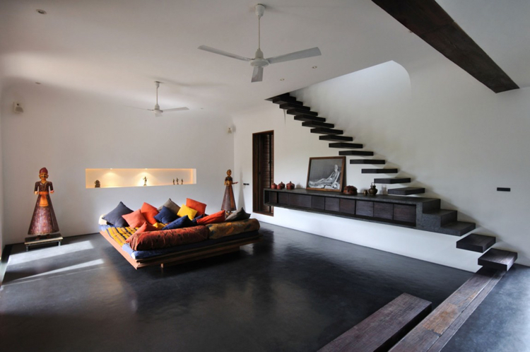 escalier gain de place -suspendu-bois-moderne-meuble-rangement-mural