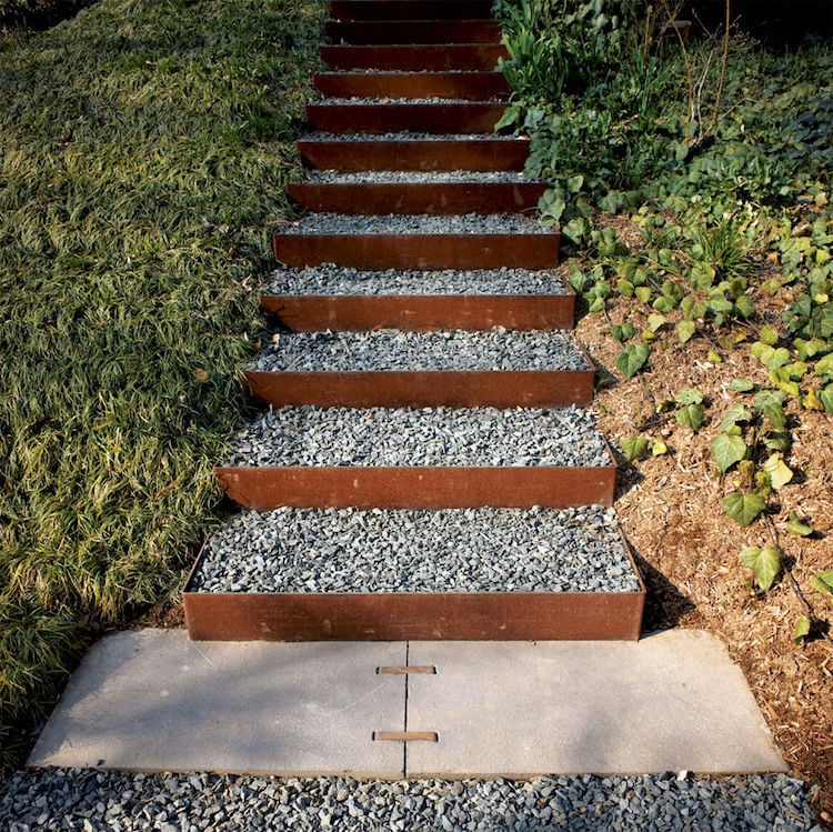 escalier-jardin-marches-pierre-remplissage-gabion-pierre-galets