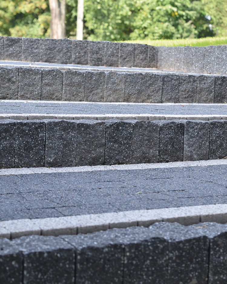 escalier-jardin-pierre-béton-idées-solide-conception