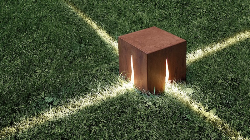 éclairage jardin cube-lumineux-acier-corten-poser-sol-RANITO-Artemide-Italia