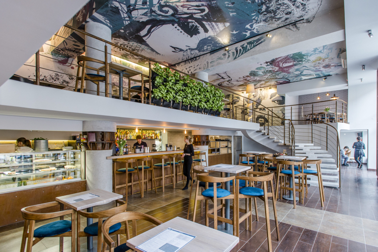 décoration de bureau -plafond-grafftis-modernes-restaurant