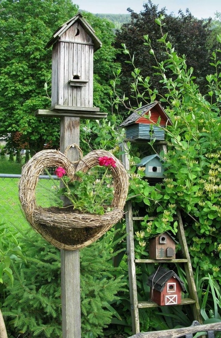 idées-pour-jardin-mangeoire-oiseaux-tressée