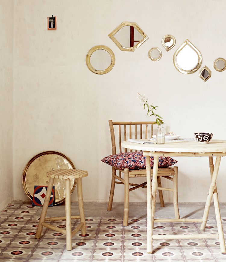 mobilier style scandinave -bambou-terrasse-déco-miroirs-carreaux-ciment