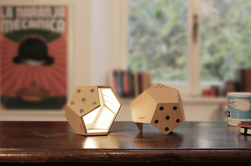 segments à finition bois clair du système d'éclairage modulable D 12 système d'éclairage modulable-D-12-segments-finition-bois-clair