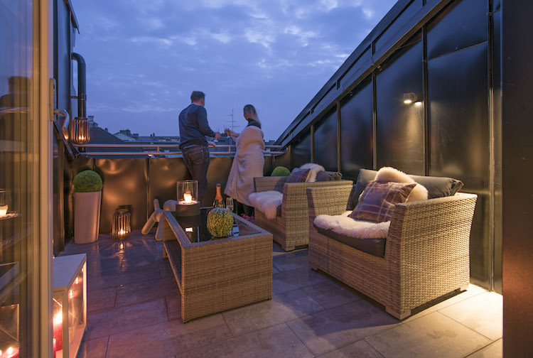 aménagement toit terrasse -salon-jardin-rotin-moderne-dallage-gris