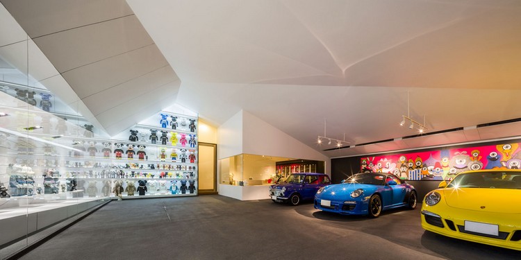 aménagement-garage-moderne-pop-style-déco-murale-colorée