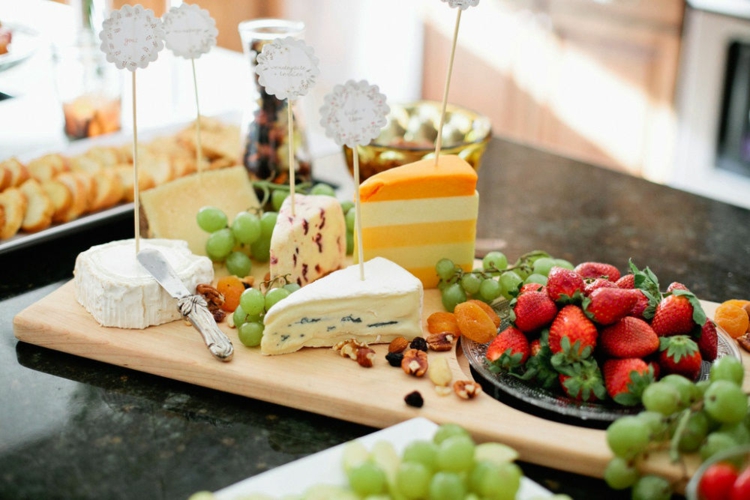 astuces-cuisine-trucs-utiles-plateau-fromages-préparer-avance