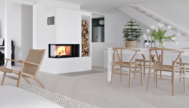 Cheminée moderne centrale ou d'angle pour réchauffer l'intérieur