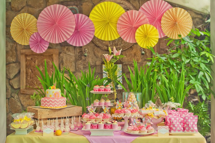 garden-party-thèmé-rose-anniversaire-jaune