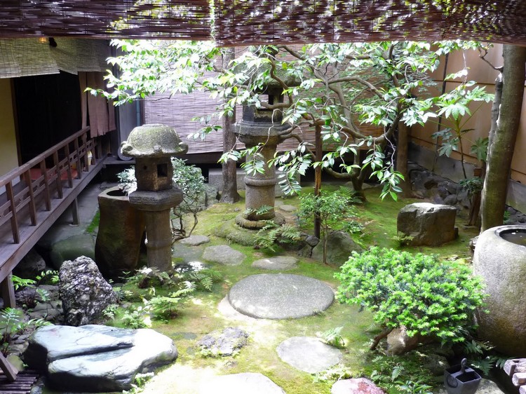 jardin-japonais-pas-pierre-arvres-déco-pierre