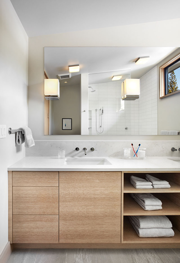 meuble sous lavabo salle de bain -bois-blond-massif-étgaères-ouvertes-armoire-tiroirs