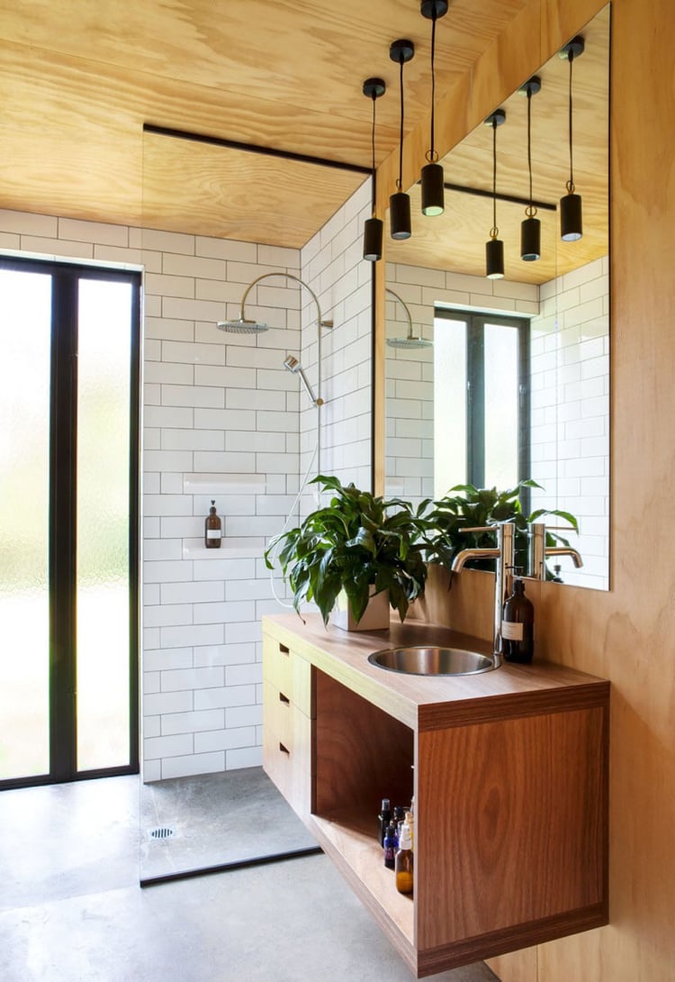 meuble sous lavabo salle de bain -bois-massif-vasque-ronde-métallique-carrelage-métro-blanc