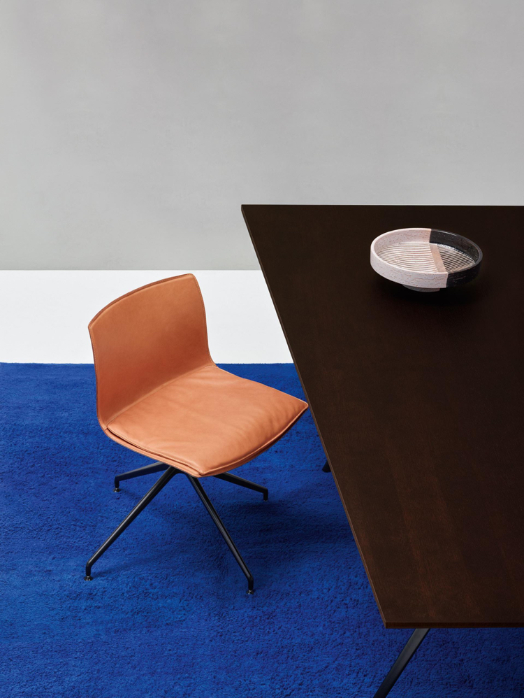 mobilier design -chaise-tapissée-orange-Catifa 53-arper-spa
