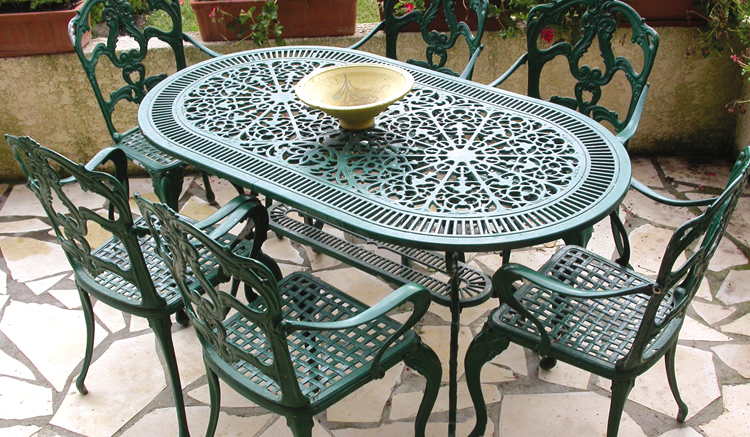 mobilier de jardin en fer forgé vert-ensemble-table-chaises-salle-manger