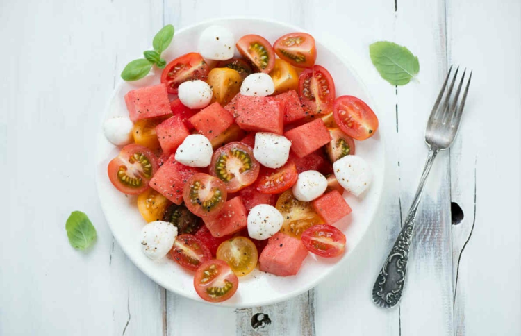régime-pasthèque-mozarella-tomates-salade-idées