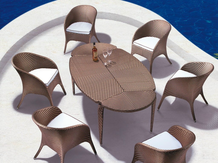 table jardin design -ovale-métal-résine-chaises-résine-symi