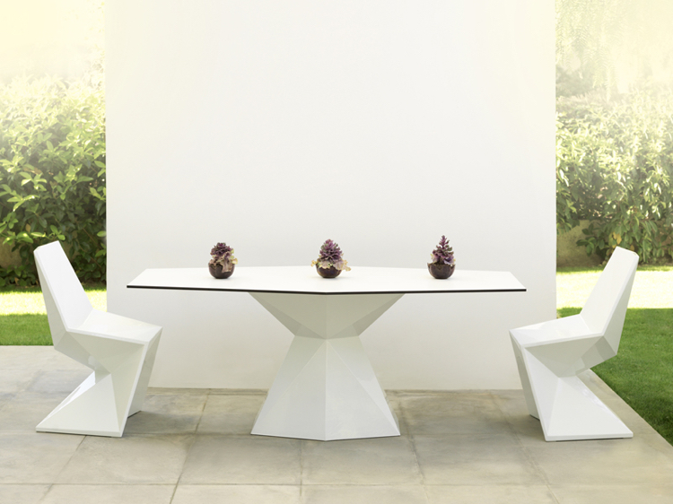 table jardin design -rectangulaire-moderne-pied-central-3d-vertex-blanche